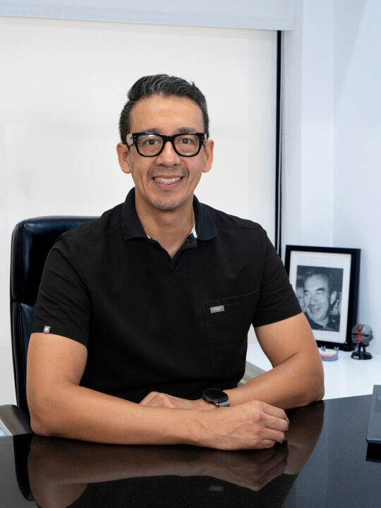 Dr. Arturo Pereyra